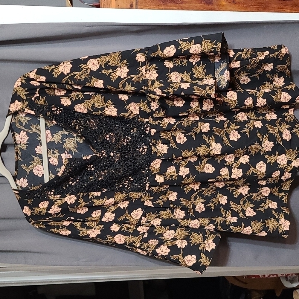 Women's BoHo Floral Black Brown Button Long Bell Sleeves W/Bow 2X-3X EUC READ